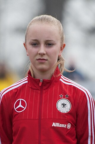 <span class="mw-page-title-main">Caroline Siems</span> German footballer