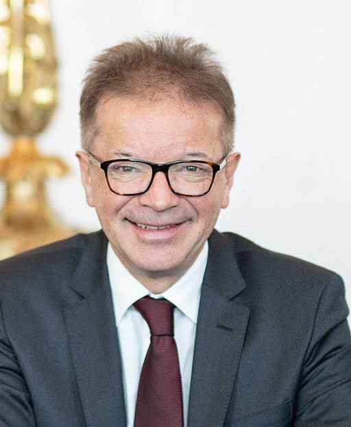 2020 Rudolf Anschober Ministerrat am 8.1.2020 (49351370946) (cropped) (cropped)