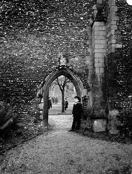 View of gate, Bury St Edmunds Abbey, c. 1920