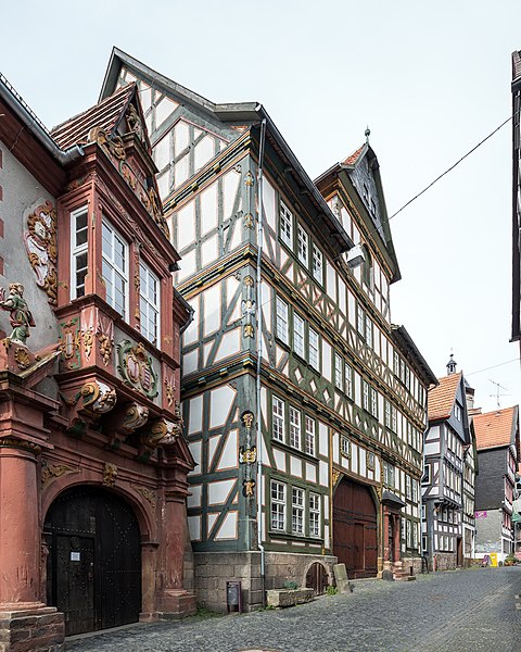 File:Alsfeld-Rittergasse 3 4 von Suedwesten-20140407.jpg