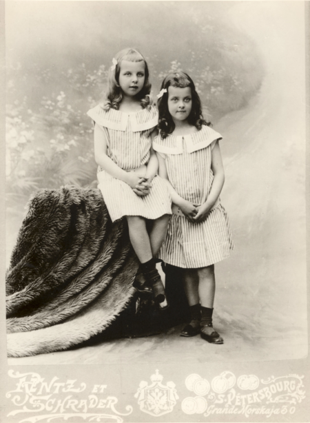 Anastasia and Sophia Mannerheim, the daughters of Marshal Mannerheim
