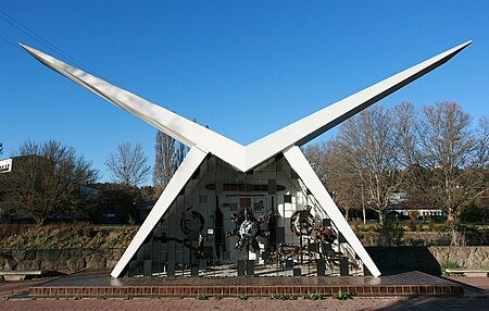 Aviation Pioneers Memorial, Cooma, NSW, jjron, 24.09.2008.jpg