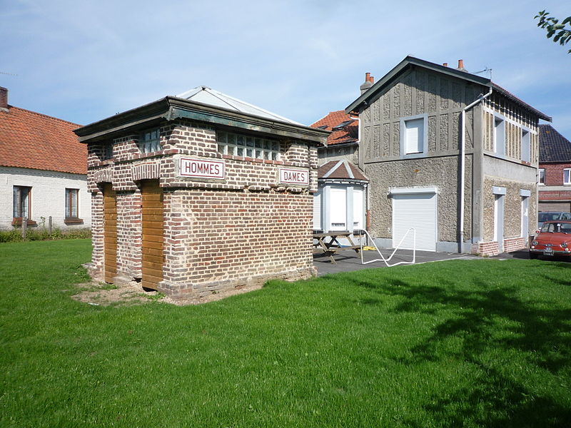 File:Beuvry-la-Forêt - Gare de Beuvry-les-Orchies (01).JPG