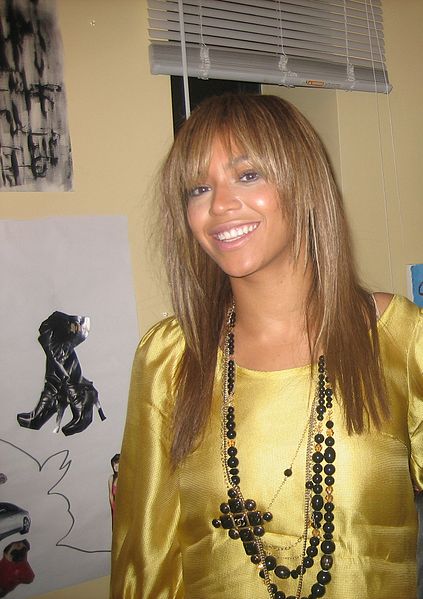 File:Beyoncé in 2008-2.jpg