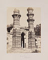 File:Bibiji Ruined Mosque Ahmedabad 1855.jpg