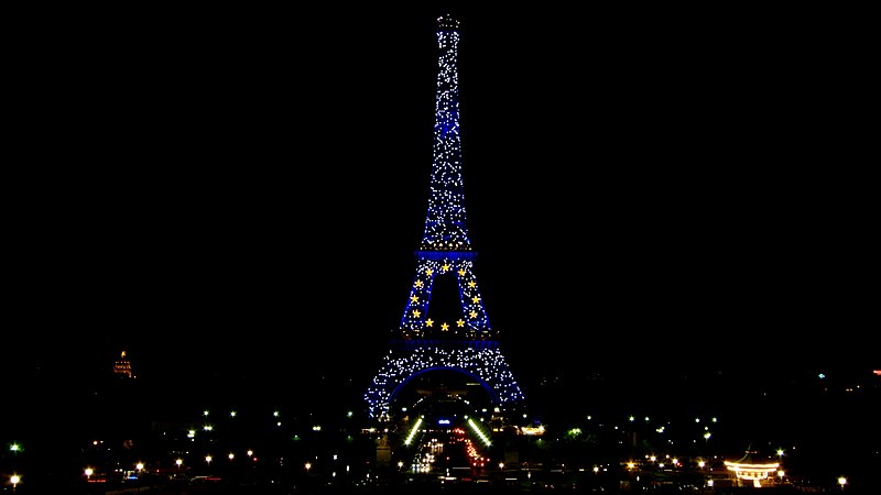 File:Blue Eiffel tower - la tour Eiffel en bleu - Présidence française du Conseil de l’Union Européenne (2873321347).jpg