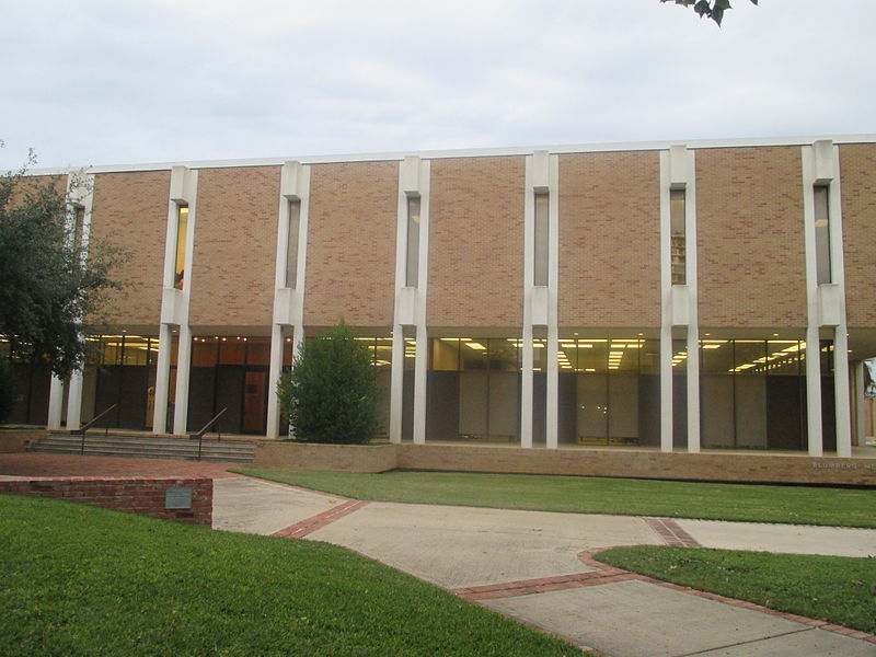 File:Blumberg Memorial Library, TLU, Seguin, TX IMG 8134.JPG