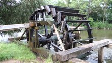 File:Brucker Wasserrad 01.webm