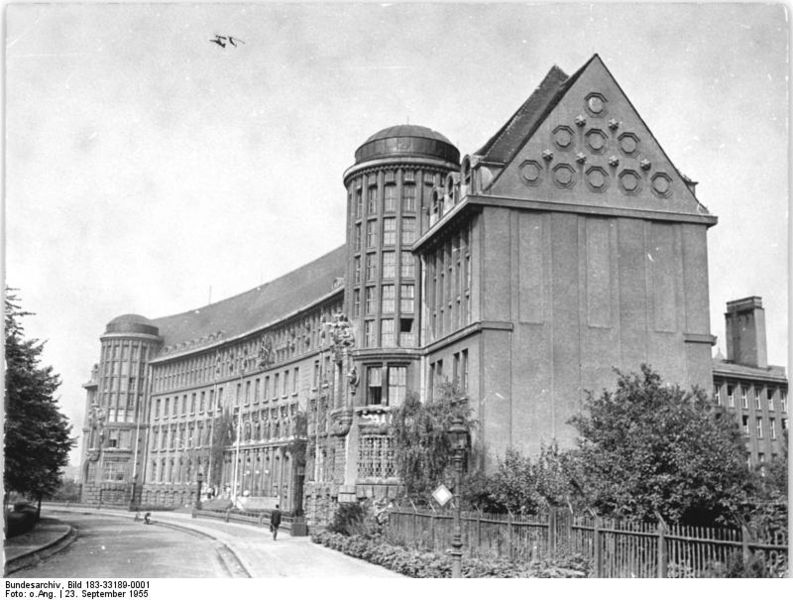 Файл:Bundesarchiv Bild 183-33189-0001, Leipzig, "Deutsche Bücherei".jpg