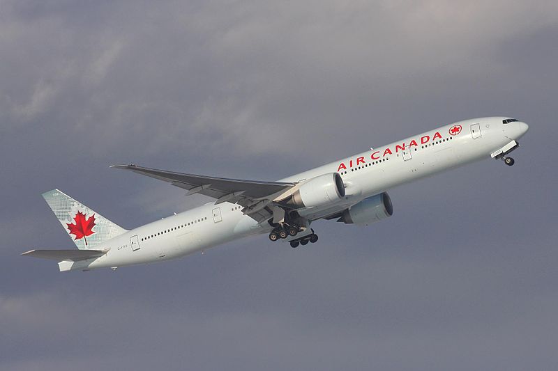 File:C-FITU B777-333ER Air Canada YVR 28DEC08 (3160913335).jpg