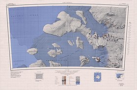 fr) Brennan Point helye a Block-öböltől északra.