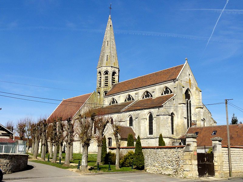 File:Cambronne-lès-Clermont (60), église Saint-Étienne, vue depuis le sud-est 2.jpg