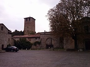 Castello Vigolzone ingresso.jpg