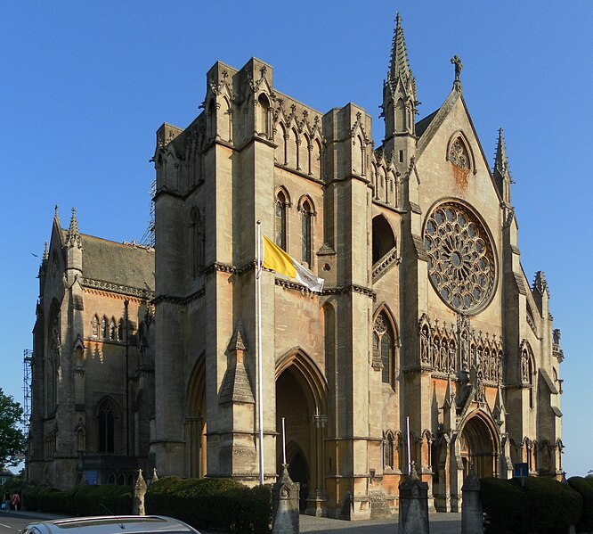 File:Cathedral of Our Lady and St Philip Howard, London Road, Arundel (NHLE Code 1248090) (April 2011) (4).jpg