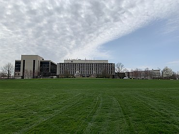 CAS Headquarters Complex, completed in 1965 with addition (on left) in 1973. Columbus, Ohio Chemical Abstracts Service complex.jpg