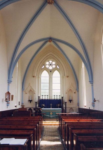 File:Church of the Holy Spirit, Newtown - East end - geograph.org.uk - 1173668.jpg