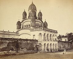 Le Dakshineshwar, à Calcutta, bâti vers 1850. Photo de 1865