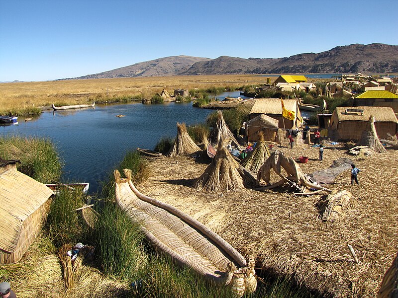 File:Die Uru Kultur auf dem Titicaca-Seeee.jpg