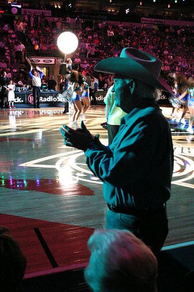 Mavs' founder Don Carter