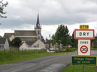 Dry (Loiret) Église, panneau bourg.JPG