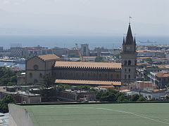 Die Kathedrale in der urbanen Agglomeration