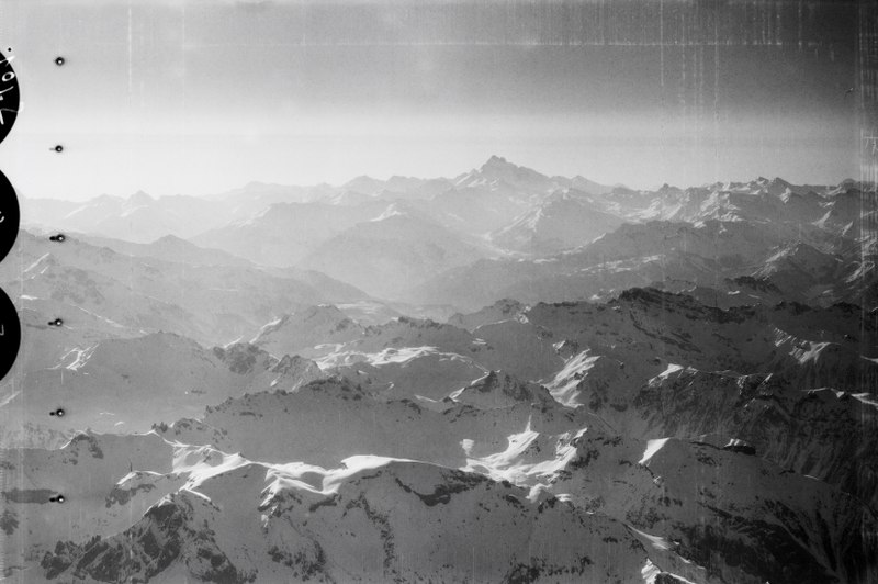 File:ETH-BIB-Mt. Viso von Briançon aus, 4500 m Höhe-Mittelmeerflug 1928-LBS MH02-05-0101.tif