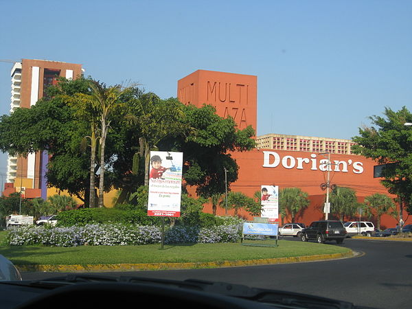 Centro Comercial Multiplaza Panamericana in San Salvador, El Salvador, 2005.