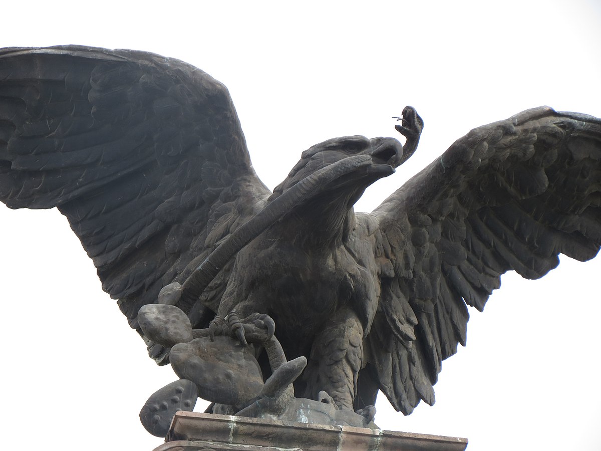 File:El águila republicana, en la Exedra de la Plaza patria de  Aguascalientes  - Wikimedia Commons