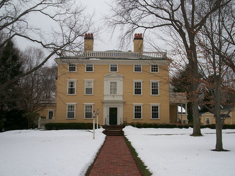 File:Elmwood in snow.jpg