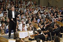 Gabriele Ferro conducting the Orchestra Giovanile Italiana at the Konzerthaus Berlin in 2007 Ferro con l'OGI a Berlino.jpg