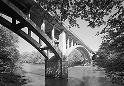 Fourche Lafave-Brücke, Spanning Fourche Lafave-Fluss am State Highway 7, Nimrod-Umgebung (Perry County, Arkansas) .jpg