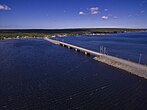 Zicht op de Gander Bay Causeway (NL-331)