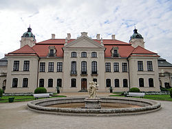 Garden facade of the Kozłówka Palace - 06.jpg