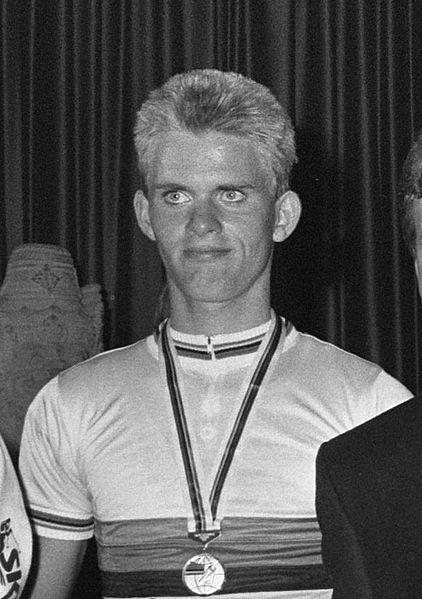 File:Gerrit de Vries 1986.jpg