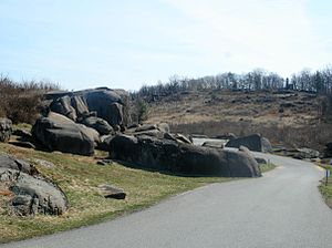 Little Round Top ve Devil's Den Rocks