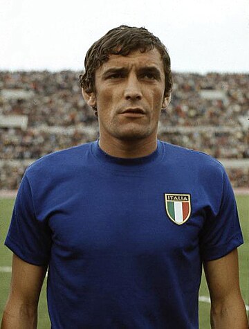 File:Gigi Riva, Italia, 1968 (cropped).JPG