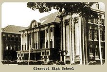 Glenwood High, circa 1914 Glenwood High School in 1914.jpg