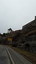 Grünsfeld Stadtmauer und Turm.jpg