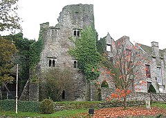 Hay Castle, Hay-on-Wye - geograph.org.uk - 583851.jpg