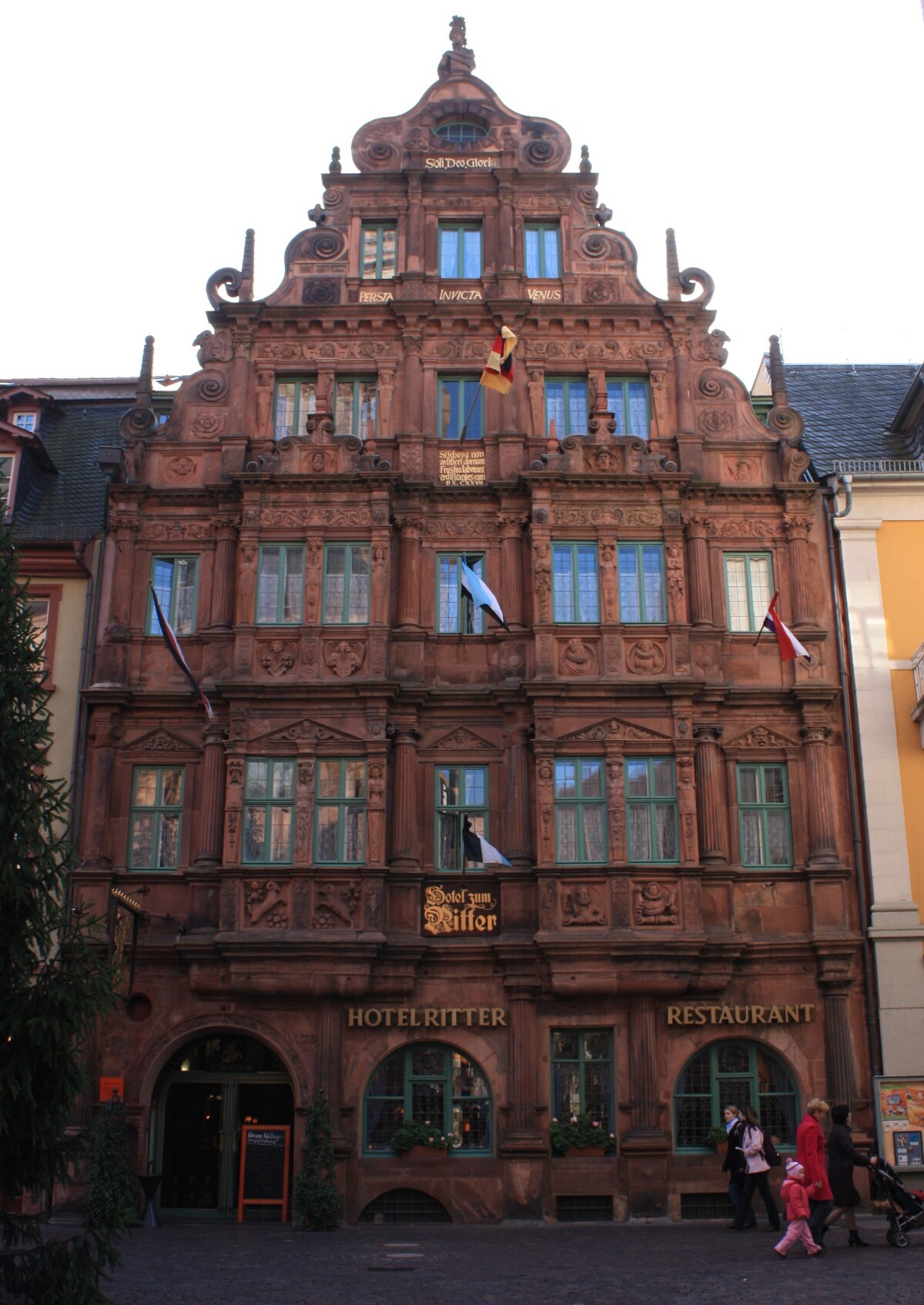 46+ elegant Fotos Haus Heidelberg / File Heidelberg Haus Zum Ritter Jpg Wikimedia Commons : I think every high school german student has taken a trip to heidelberg haus (more commonly known, i'd say, as cafe heidelberg) at one point or another.