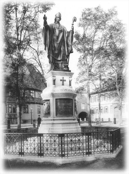 Hildesheim Bernwardsdenkmal Originalzustand