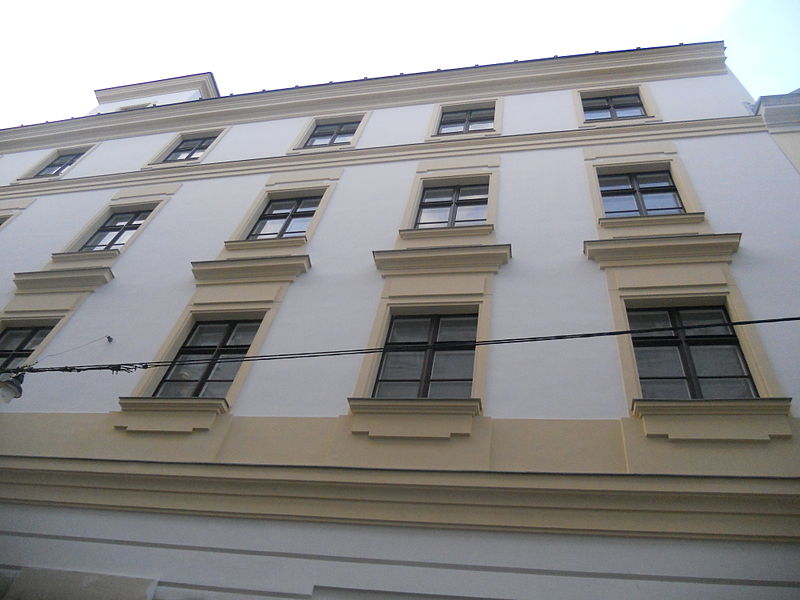 File:Himmelpfortgasse9seitlich.JPG