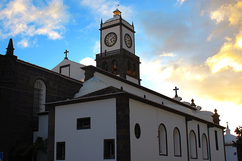 File:Igreja Matriz De S. Sebastian, Ponta Delgada, Sāo Miguel, Azores, Portugal (23413070892).jpg