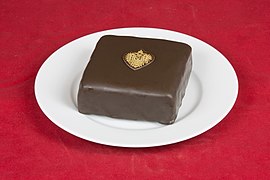 Imperial cake WMAT2017 02.jpg