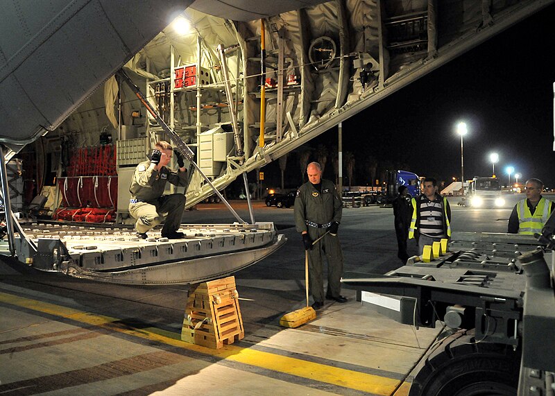 File:Israel wildfire support. 101204-F-0101M-012 (5238780035).jpg