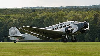 English: Ju-Air Junkers (CASA) 352A-3 (Ju-52) (reg. HB-HOY, cn 96, built in 1949). Engine: 3 × BMW 132 A3 (3 × 650 hp). Deutsch: Ju-Air Junkers (CASA) 352A-3 (Ju-52) (Reg. HB-HOY, cn 96, Baujahr 1949). Motor: 3 ×BMW 132 A3 (3 × 650 PS).