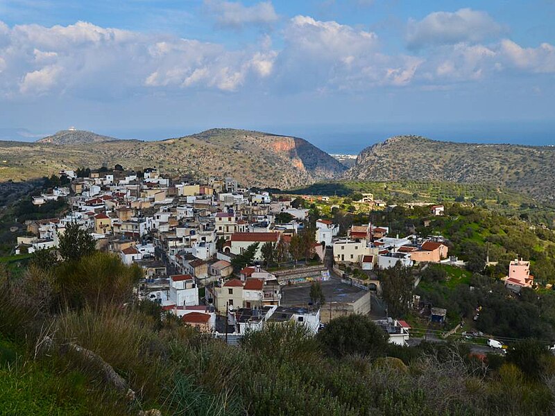 File:Kalo Chorio Village.jpg