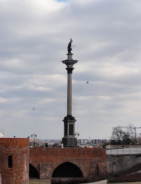 File:Kings Zygmunts monument (8121501204).jpg