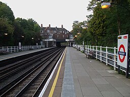 Kingsbury station look north