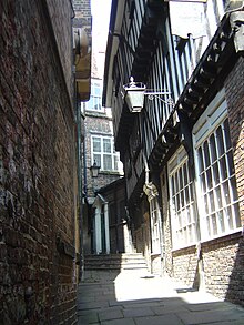 Lady Peckett's Yard-2007-04-14.jpg